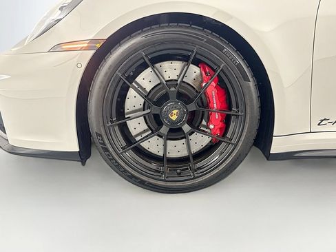 Used 2026 Porsche 911 Carrera 4 GTS AWD/4WD image 33