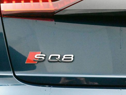 Used 2022 Audi SQ8 Prestige AWD/4WD image 14