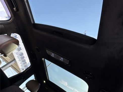 Used 2022 Kia Telluride SX w/ SX Prestige Package image 21