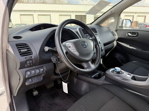 Used 2014 Nissan Leaf S w/ Charge Package image 17