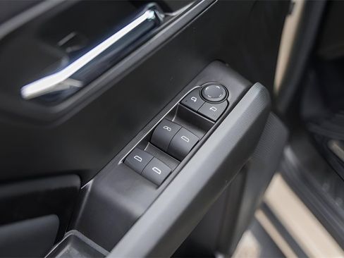 Used 2024 GMC Canyon Elevation w/ Elevation Premium Package image 25