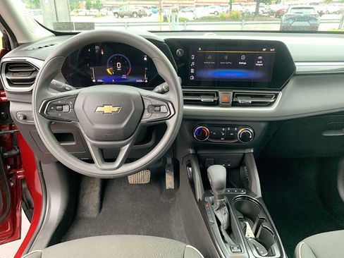 Certified 2024 Chevrolet TrailBlazer LS w/ LS Convenience Package FWD image 19
