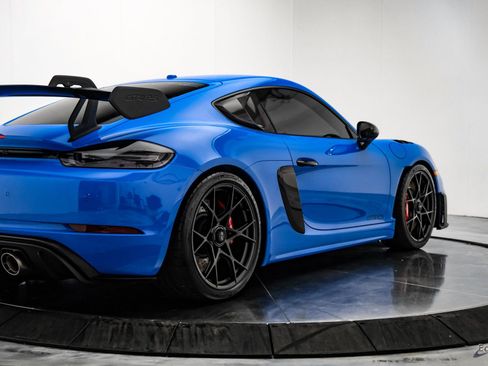 Used 2024 Porsche 718 Cayman GT4 RS RWD image 17