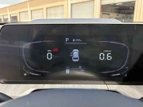 Used 2023 Kia Telluride EX w/ EX Captain's Chair Package FWD image 18