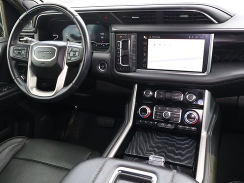 Used 2023 GMC Yukon XL Denali w/ Denali Reserve Package image 11