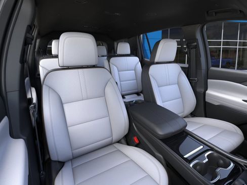 New 2026 Chevrolet Traverse High Country w/ LPO, Floor Liner Package image 16