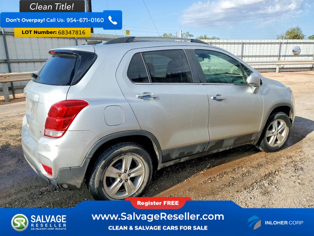 Used 2019 Chevrolet Trax LT w/ LT Convenience Package FWD image 4