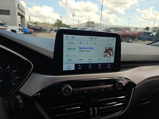 Used 2022 Ford Escape SEL FWD image 11