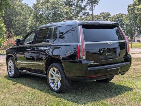 Used 2016 Cadillac Escalade Premium AWD/4WD image 5