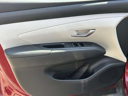 Used 2025 Hyundai Tucson SEL AWD/4WD image 23