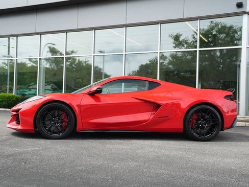 Used 2024 Chevrolet Corvette Z06 w/ Stealth Interior Trim Package RWD image 8