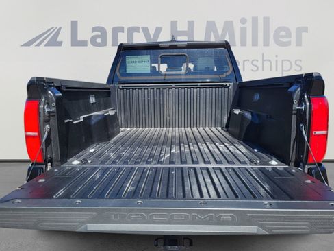 Certified 2025 Toyota Tacoma SR5 image 19