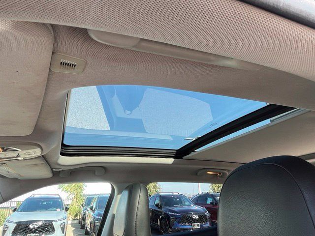 Used 2018 Jeep Compass Latitude w/ Popular Equipment Group FWD image 23