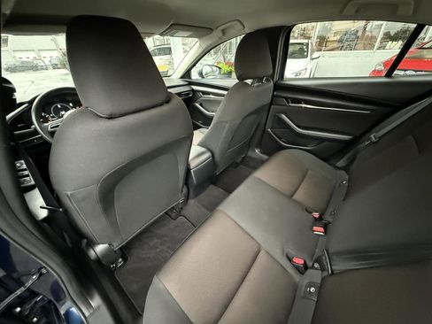 Used 2019 MAZDA MAZDA3 Sedan image 25