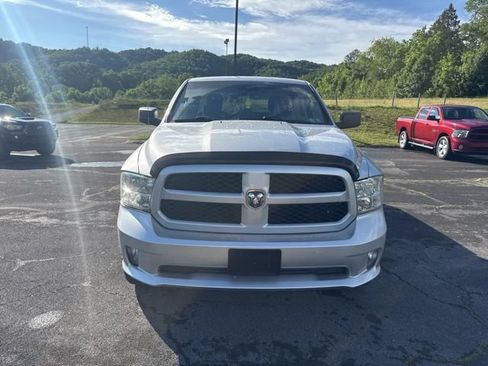 Used 2018 RAM 1500 Express w/ Express Value Package AWD/4WD image 3
