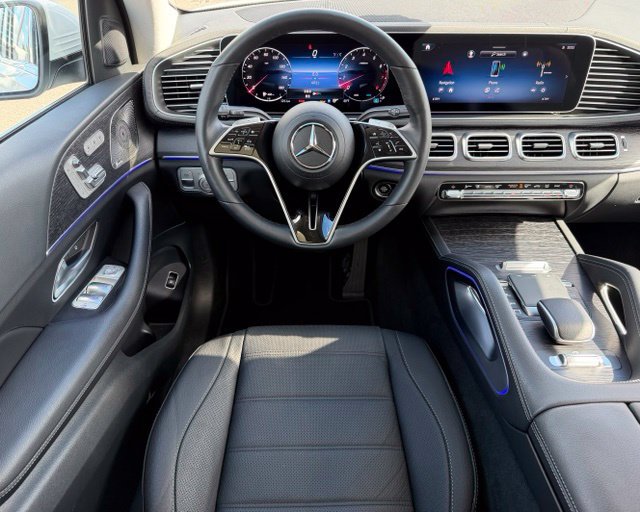 Used 2026 Mercedes-Benz GLS 450 4MATIC image 11