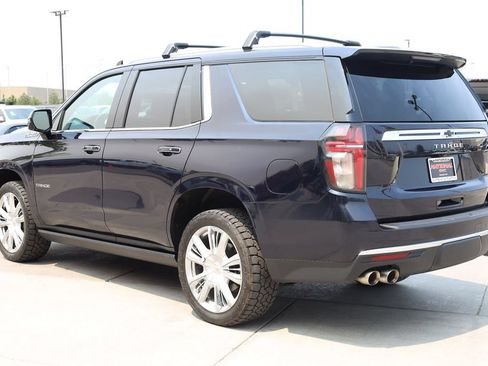 Used 2021 Chevrolet Tahoe High Country w/ Premium Package AWD/4WD image 4