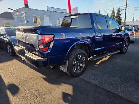 Used 2020 Nissan Titan Platinum Reserve w/ Moonroof Package AWD/4WD image 4