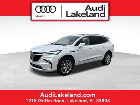 Used 2023 Buick Enclave Essence w/ Experience Buick Package FWD image 1