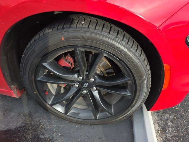 Used 2017 Dodge Charger R/T w/ Blacktop Package RWD image 2