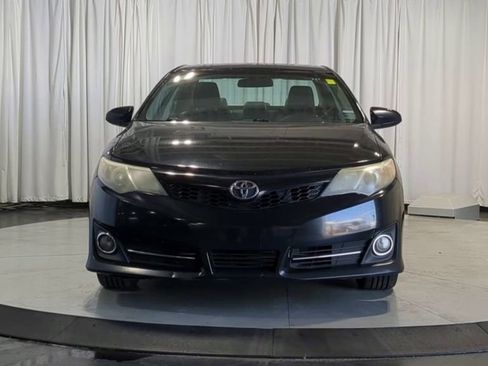 Used 2014 Toyota Camry SE FWD image 3
