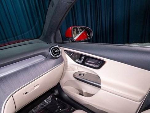 Certified 2026 Mercedes-Benz GLC 300 image 21