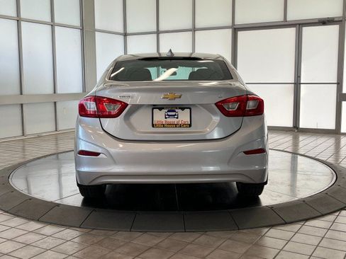 Used 2016 Chevrolet Cruze LT FWD image 6
