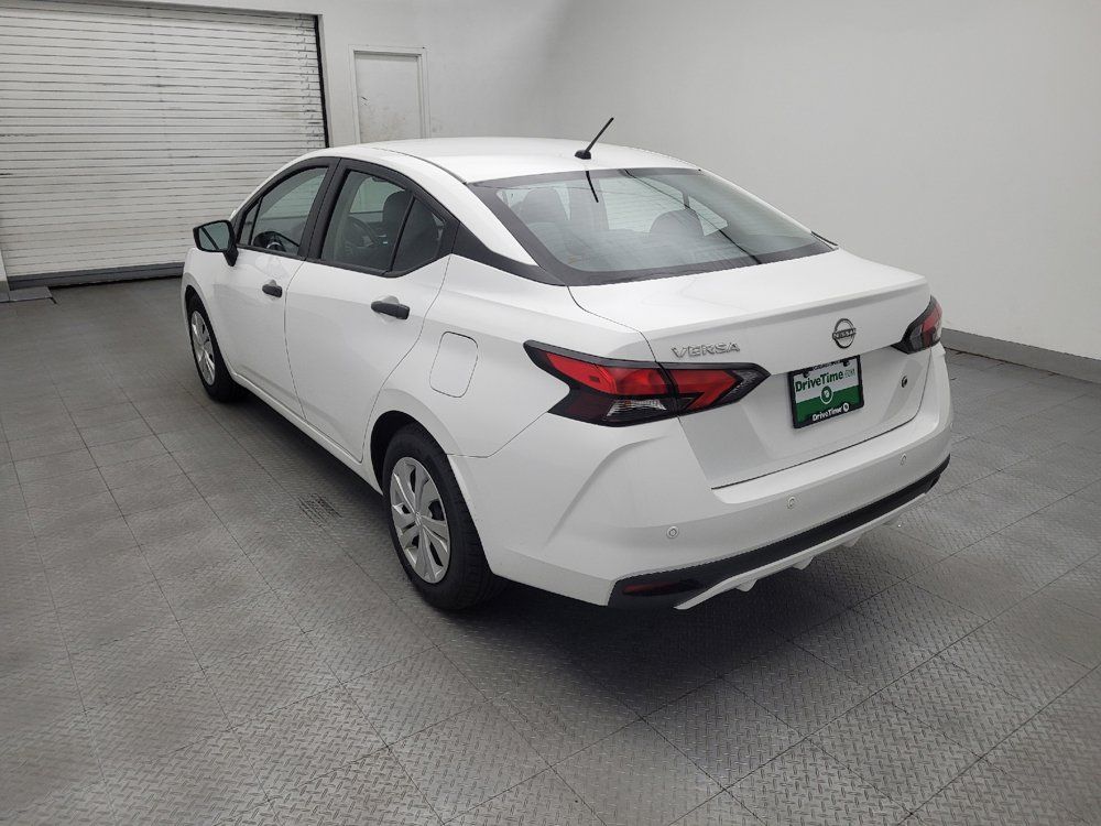 Used 2023 Nissan Versa S FWD image 3