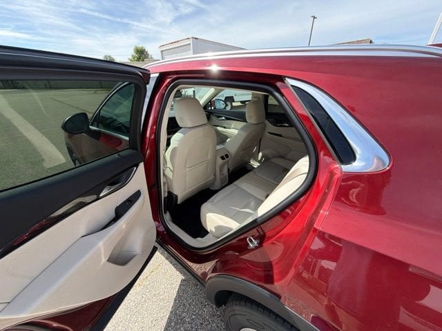 Used 2021 Buick Envision Preferred AWD/4WD image 7