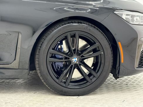 Used 2021 BMW 750i xDrive w/ Executive Package AWD/4WD image 13
