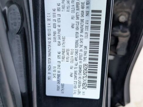 Used 2018 MAZDA MAZDA3 Sport image 35