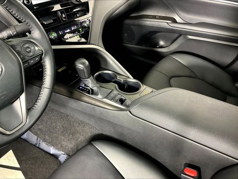 Used 2022 Toyota Camry XSE w/ Carpet Mat Package (TMS) AWD/4WD image 18