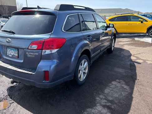 Used 2014 Subaru Outback 2.5i Premium AWD/4WD image 7