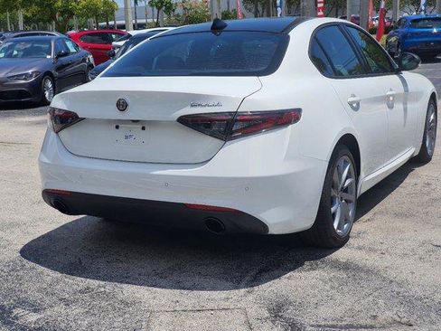 New 2024 Alfa Romeo Giulia Sprint RWD image 6