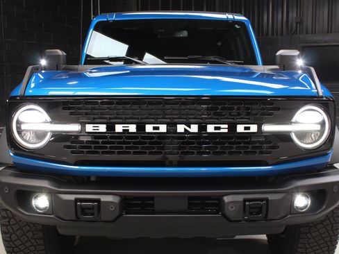 Used 2023 Ford Bronco Wildtrak AWD/4WD image 10