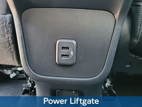 Used 2022 GMC Terrain SLT w/ Infotainment Package II image 15