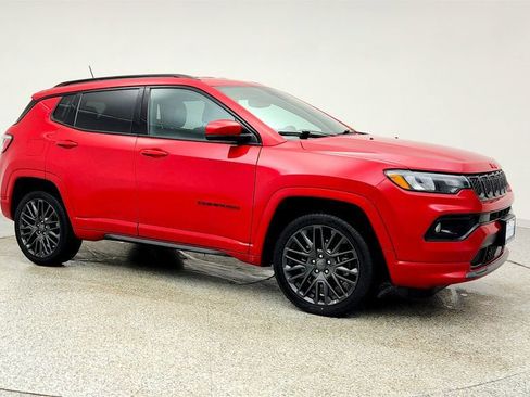 Used 2023 Jeep Compass Limited image 3