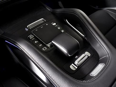 Certified 2025 Mercedes-Benz GLS 450 4MATIC image 27