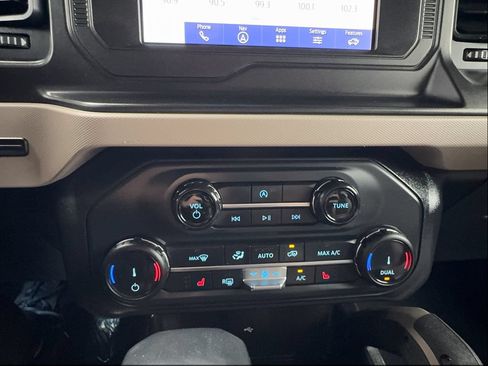 Used 2022 Ford Bronco Big Bend w/ Sasquatch Package AWD/4WD image 47