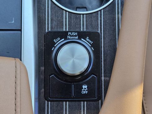 Used 2022 Lexus RX 350L Luxury image 29