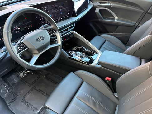 Used 2025 Audi Q5 Premium Plus w/ Premium Plus AWD/4WD image 7