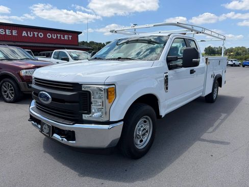 Used 2017 Ford F250 XL w/ Power Equipment Group RWD image 2