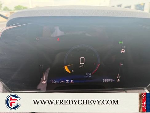 Used 2025 Chevrolet TrailBlazer LT AWD/4WD image 38