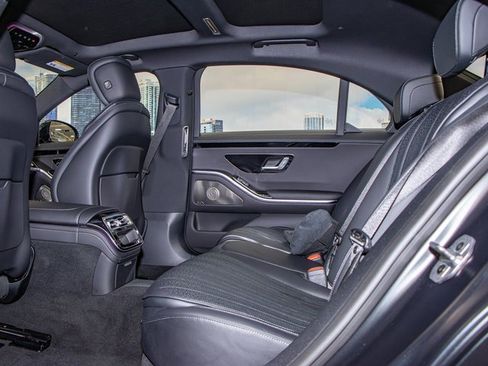 Certified 2024 Mercedes-Benz S 500 4MATIC image 22