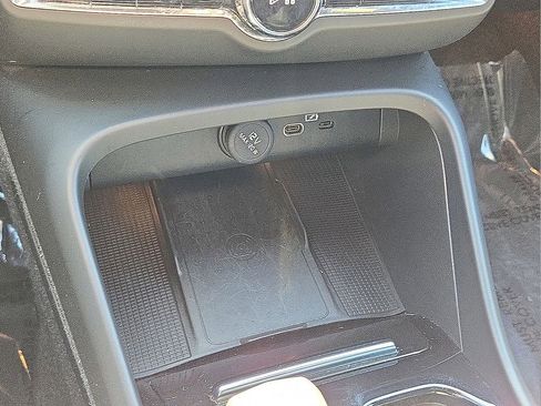 Certified 2023 Volvo XC40 Recharge Plus AWD/4WD image 31