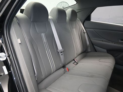 Used 2024 Hyundai Elantra SEL image 39