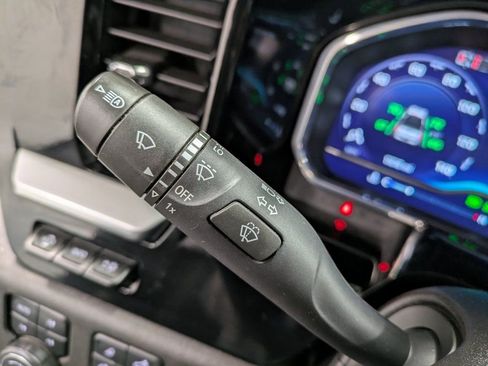 Used 2024 Chevrolet Silverado 3500 High Country w/ High Country Premium Package image 17