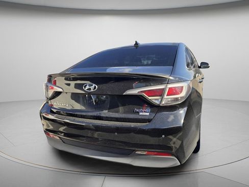 Used 2016 Hyundai Sonata Limited w/ Option Group 02 FWD image 6