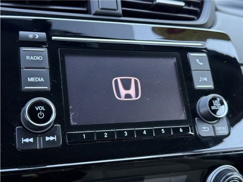 Used 2019 Honda CR-V LX image 41