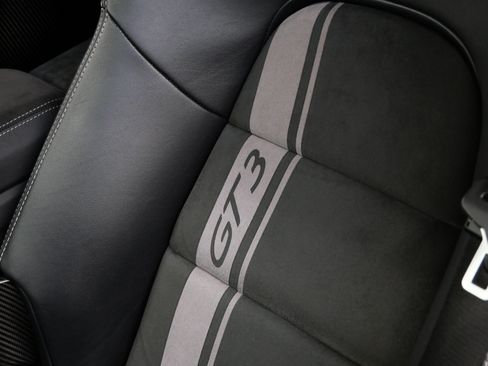 Used 2018 Porsche 911 GT3 RWD image 38
